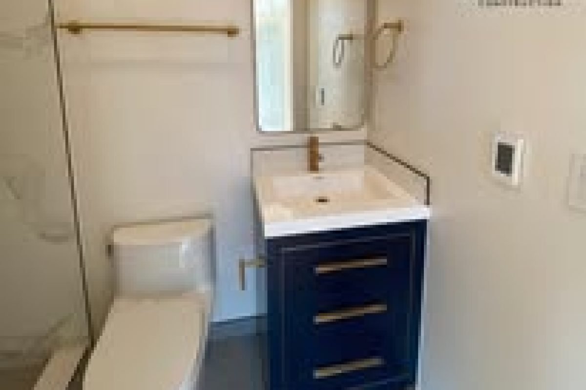 alpha  group construction,Gilroy